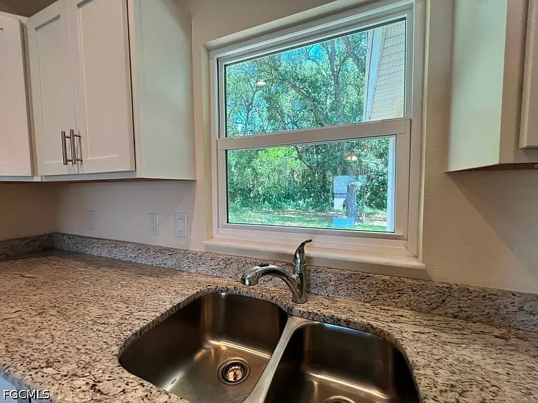 1173 E Benbow Cir — Photo 14