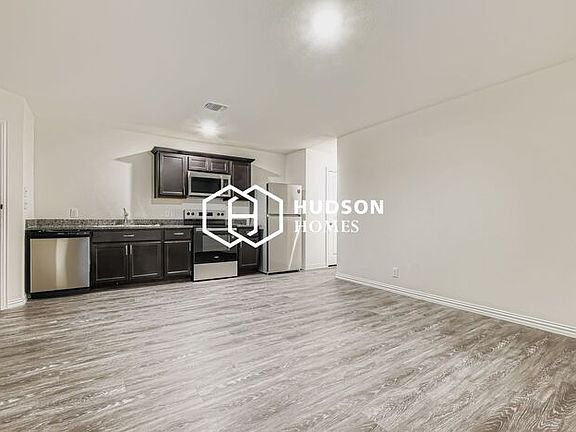 4th image of 3215 McArthur Ave #102