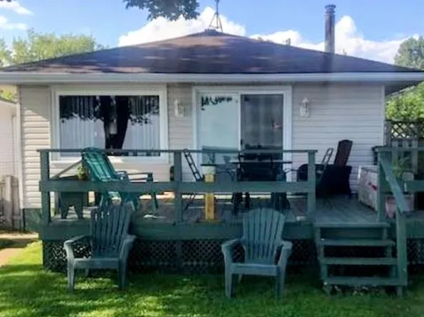 523 Lypps Beach Rd, Essex, ON N0R 1G0