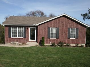 44 Roselawn Dr, Williamstown, KY 41097