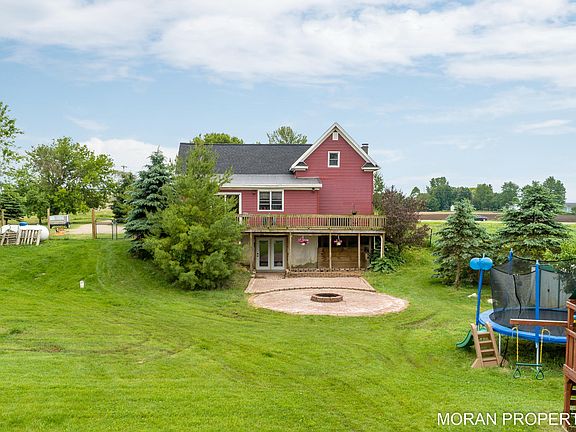 4th image of 7705 Lake Michigan Dr