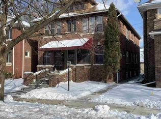 1092 Beaconsfield Ave, Grosse Pointe Park, MI 48230