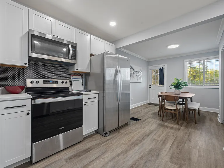 547 Erin Ave SW — Photo 16