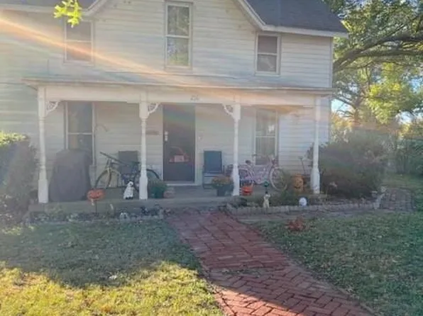 210 N 6th Ave, Scammon, KS 66773