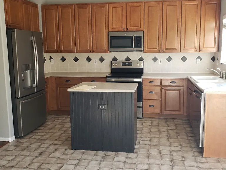 6422 Elsinore Dr — Photo 2
