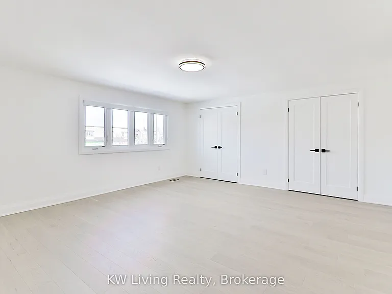105 Chloe Cres — Photo 16