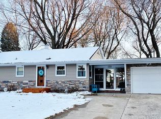 1700 E 9th St, Sheldon, IA 51201