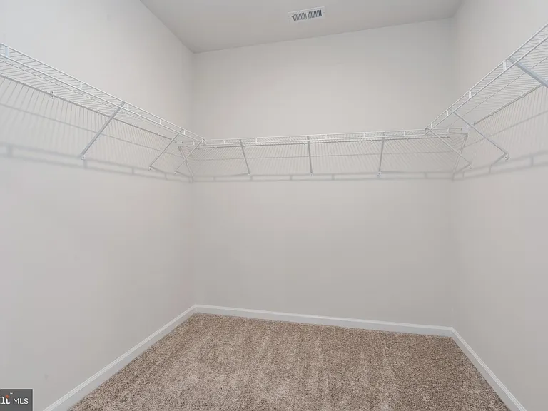 1210 Parker Blvd — Photo 5