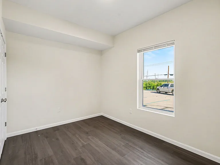29 Warsaw Ave #1 — Photo 2