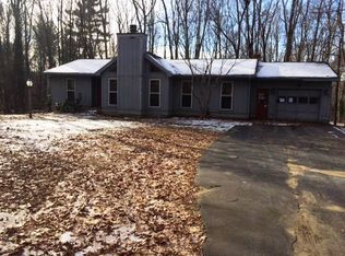 45 Old Village Rd, Sturbridge, MA 01566