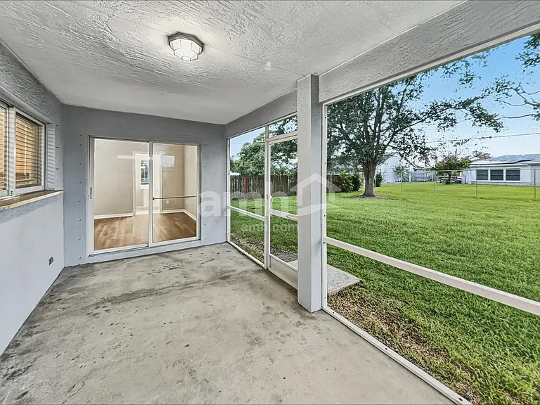 1668 SE Nancy Ln — Photo 15