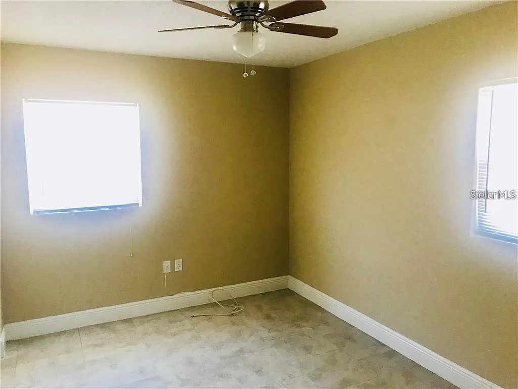 4 bed, 3.0 bath, 1451 sqft, $2,300 — Photo 4