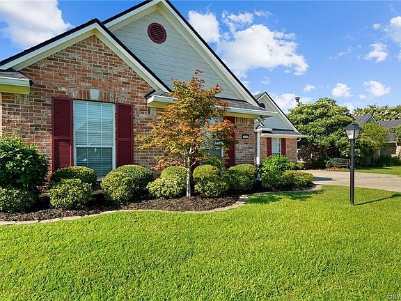 3rd image of 3302 Colonial Dr