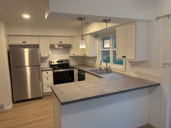 913 Moorland Rd, Madison, WI 53713