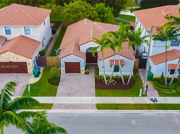 10340 NW 10th St, Miami, FL 33172