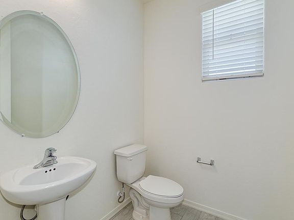 3rd image of 695 W Browning Pl