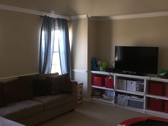 5th image of 2431 Ashland St