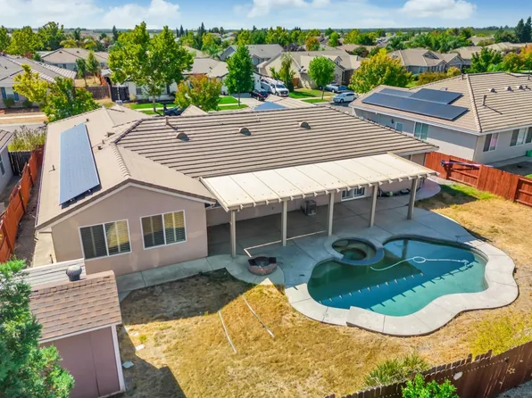 1115 Bronco Dr, Plumas Lake, CA 95961
