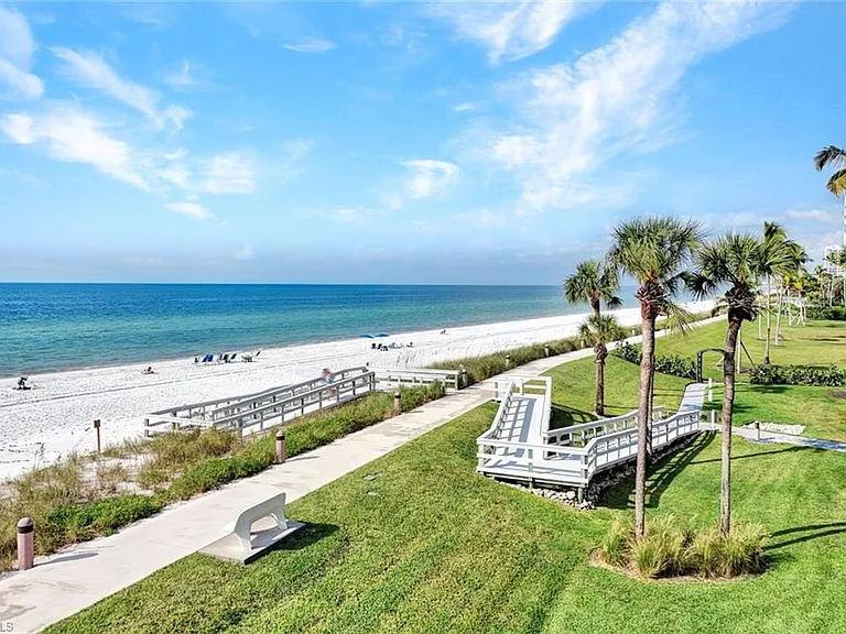 4551 Gulf Shore Blvd N #505 — Photo 27