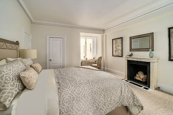 Sold by Stribling | media 28