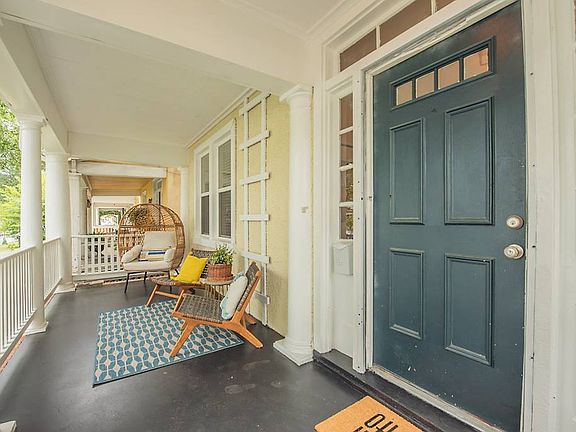 2nd image of 3026 Garland Ave