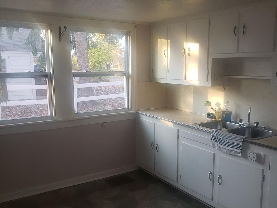 2nd image of 942 Mildred Ave