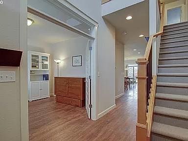 4th image of 9800 NE 106th St