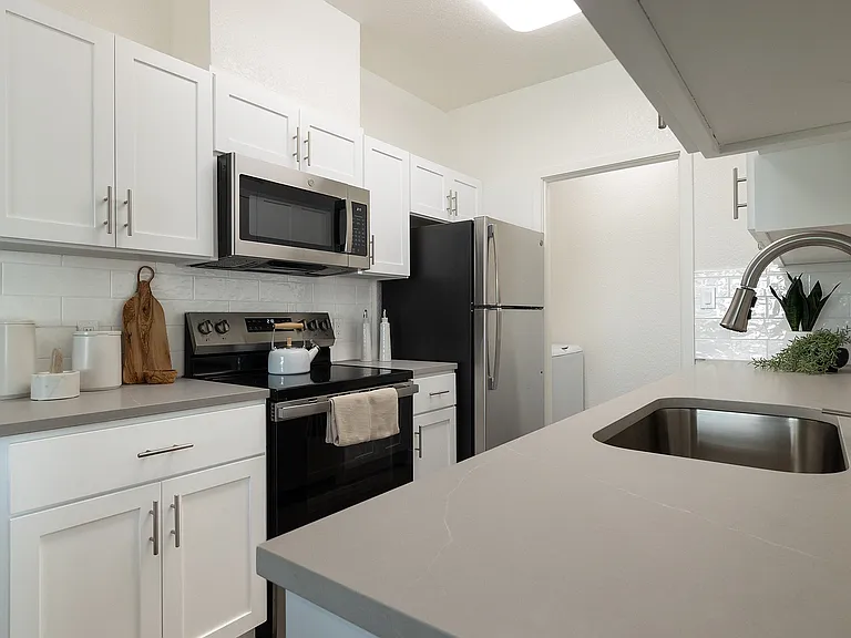 Amador Lakes Apartments — Photo 1