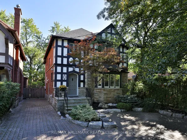 83 Wembley Rd, Toronto, ON M6C 2G3