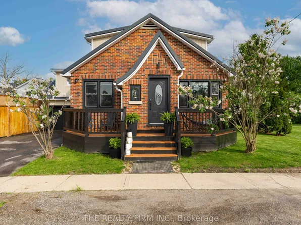599 John St, Strathroy Caradoc, ON N0L 1T0