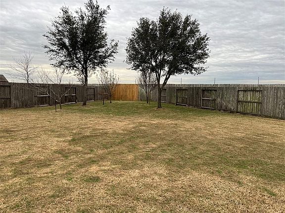 3rd image of 6539 Arroyo Springs Ln