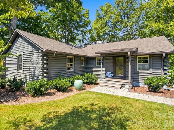 9428 Windygap Rd, Charlotte, NC 28278