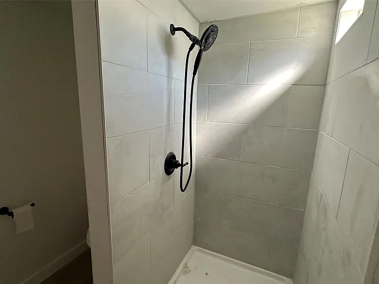 510 N Shirley St #6 — Photo 12