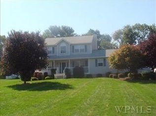 99 Moonlight Dr, Stormville, NY 12582