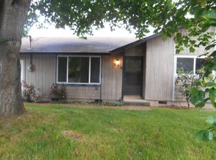 576 Ruskin St, Eugene, OR 97402