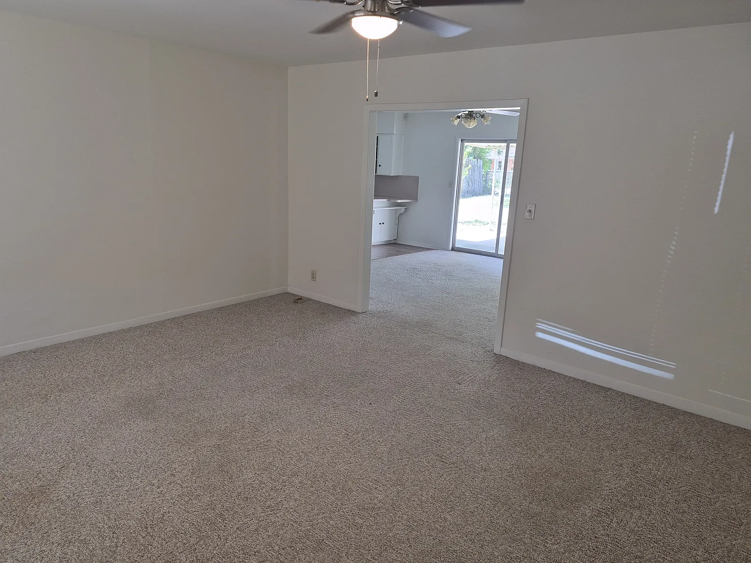 2213 Haine Dr — Photo 3