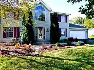 530 Pin Oak Rd, Rockton, IL 61072