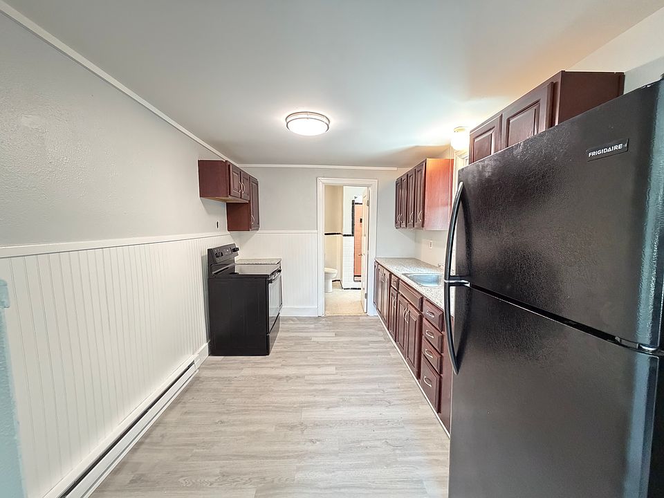 1st image of 2026 Hertel Ave #A6