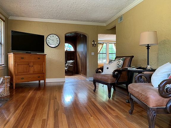 5th image of 1254 Hollywood Ave