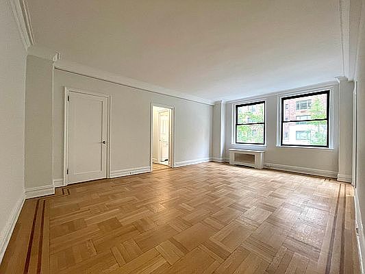 3rd image of 340 E 57th St APT 3-D
