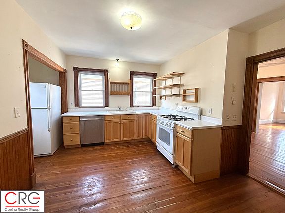 4th image of 82 Prichard Ave #2