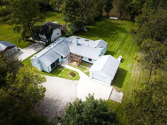 4th image of 10618 Riverside Dr