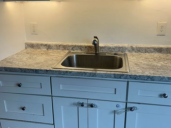 4th image of 325 West Ave #2B