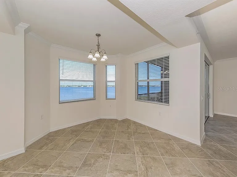 920 Tidewater Shores Loop #307 — Photo 6