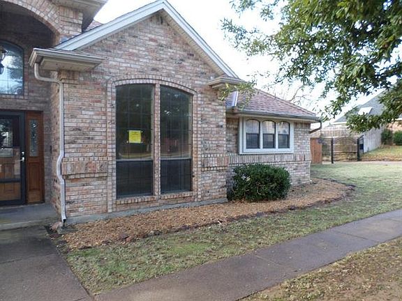3rd image of 1520 Brentwood Trl