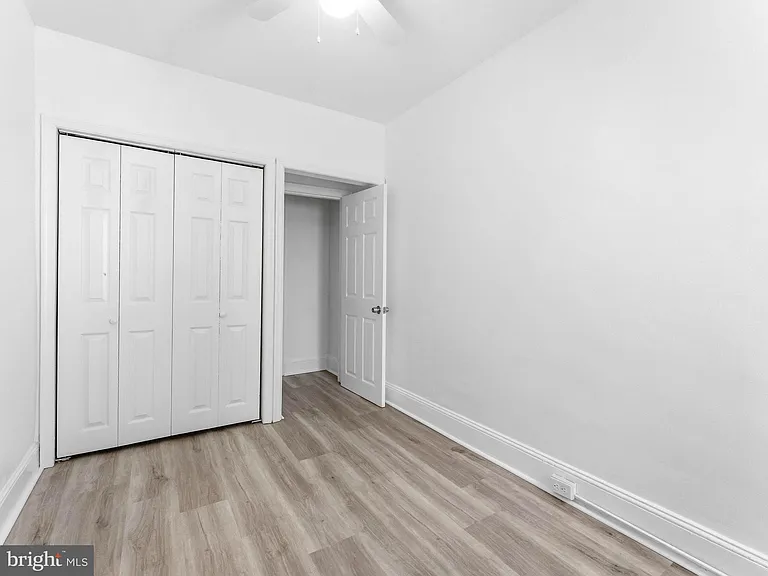 1831 E Clementine St — Photo 15