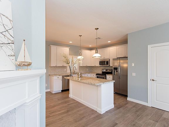 3rd image of 3406 W Julie Dr Unit 6