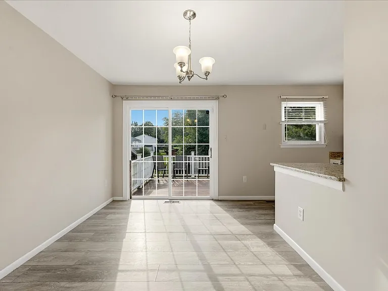 5481 Saddler Ln — Photo 5