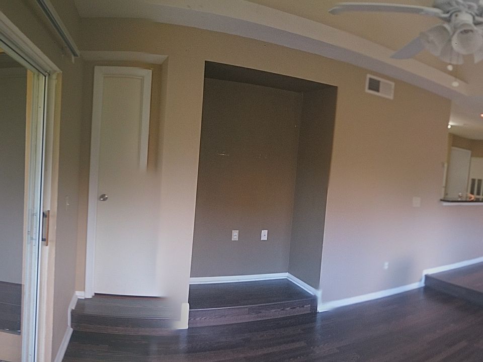 1st image of 470 S Pin Oak Pl