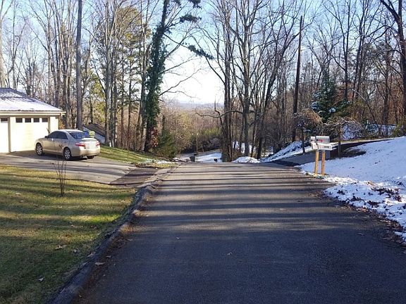 4th image of 1442 Knollwood Dr